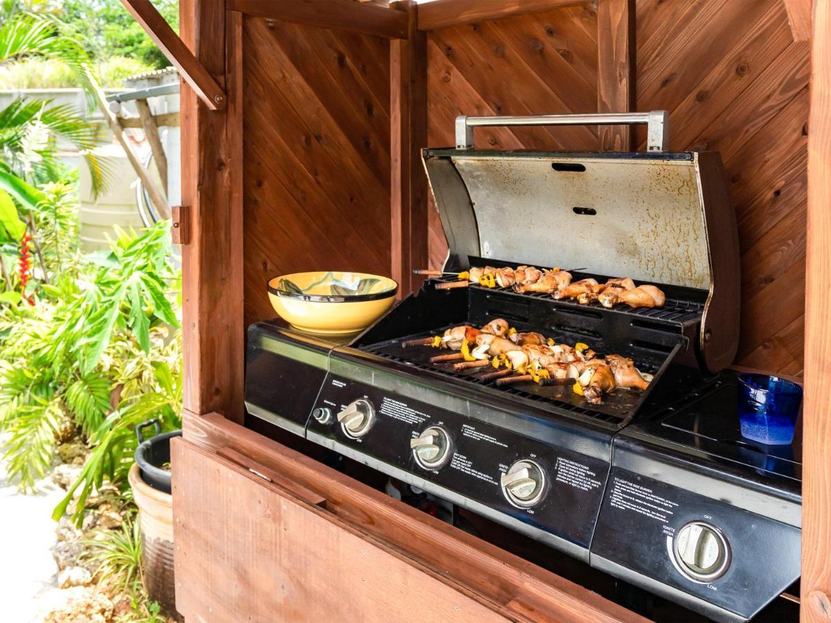Island Breeze - Round House With Bbq - Wooden Hot Tub - Beach 恩纳 外观 照片