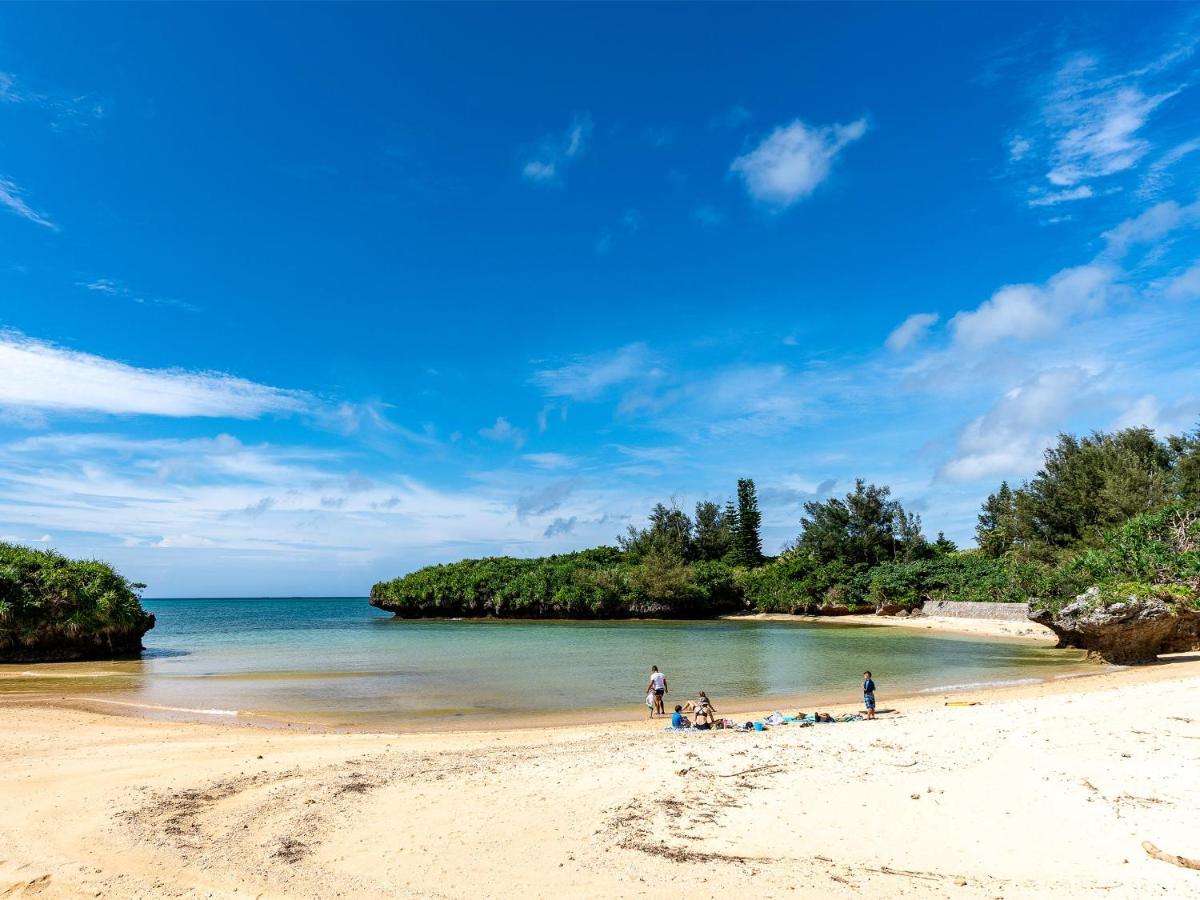 Island Breeze - Round House With Bbq - Wooden Hot Tub - Beach 恩纳 外观 照片