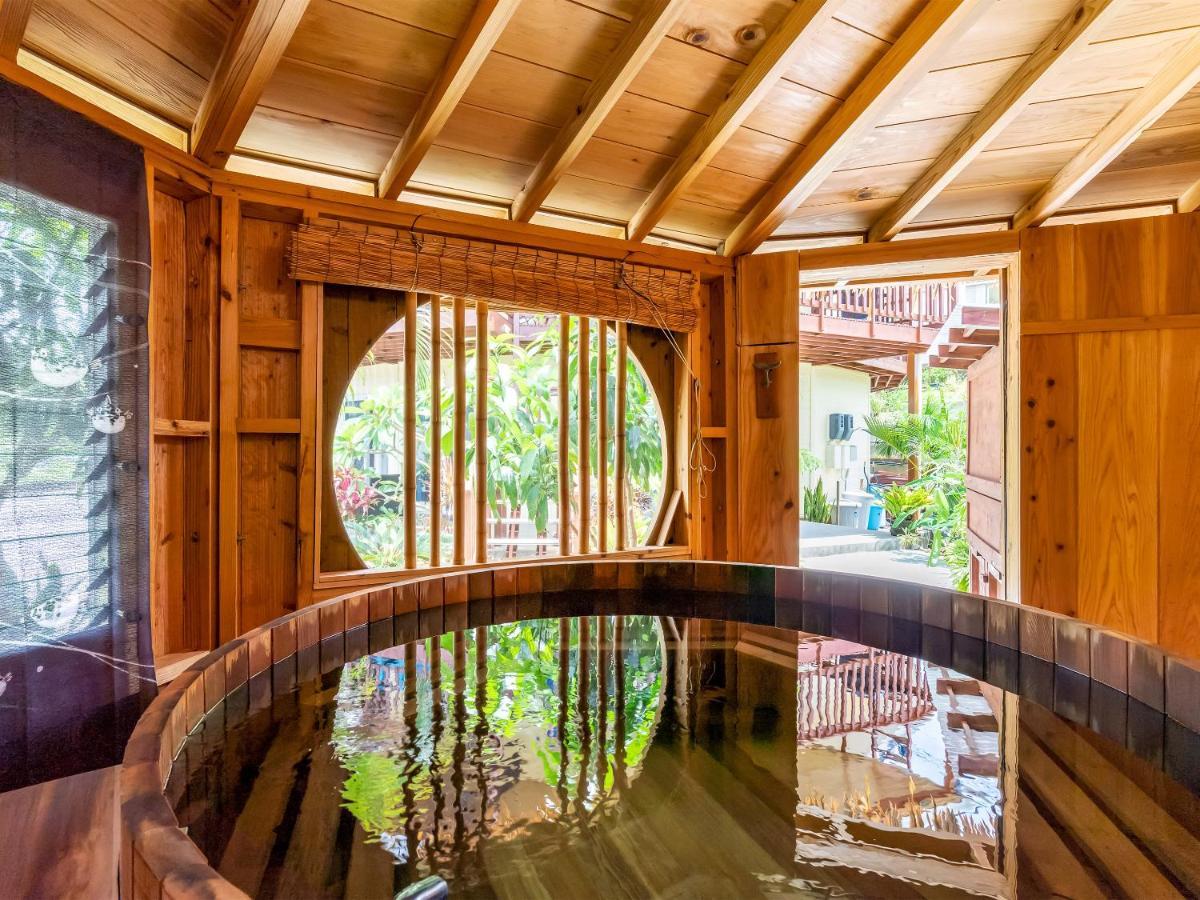 Island Breeze - Round House With Bbq - Wooden Hot Tub - Beach 恩纳 外观 照片